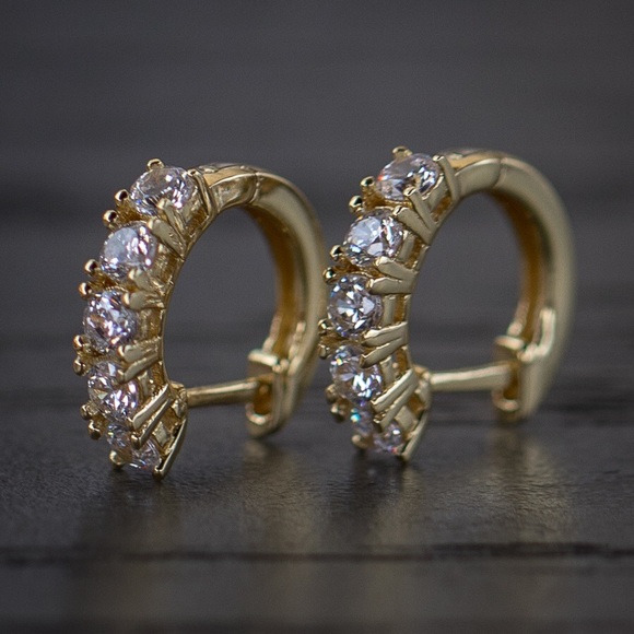 14k Gold Diamond Hoop Earrings - Picture 4 of 4